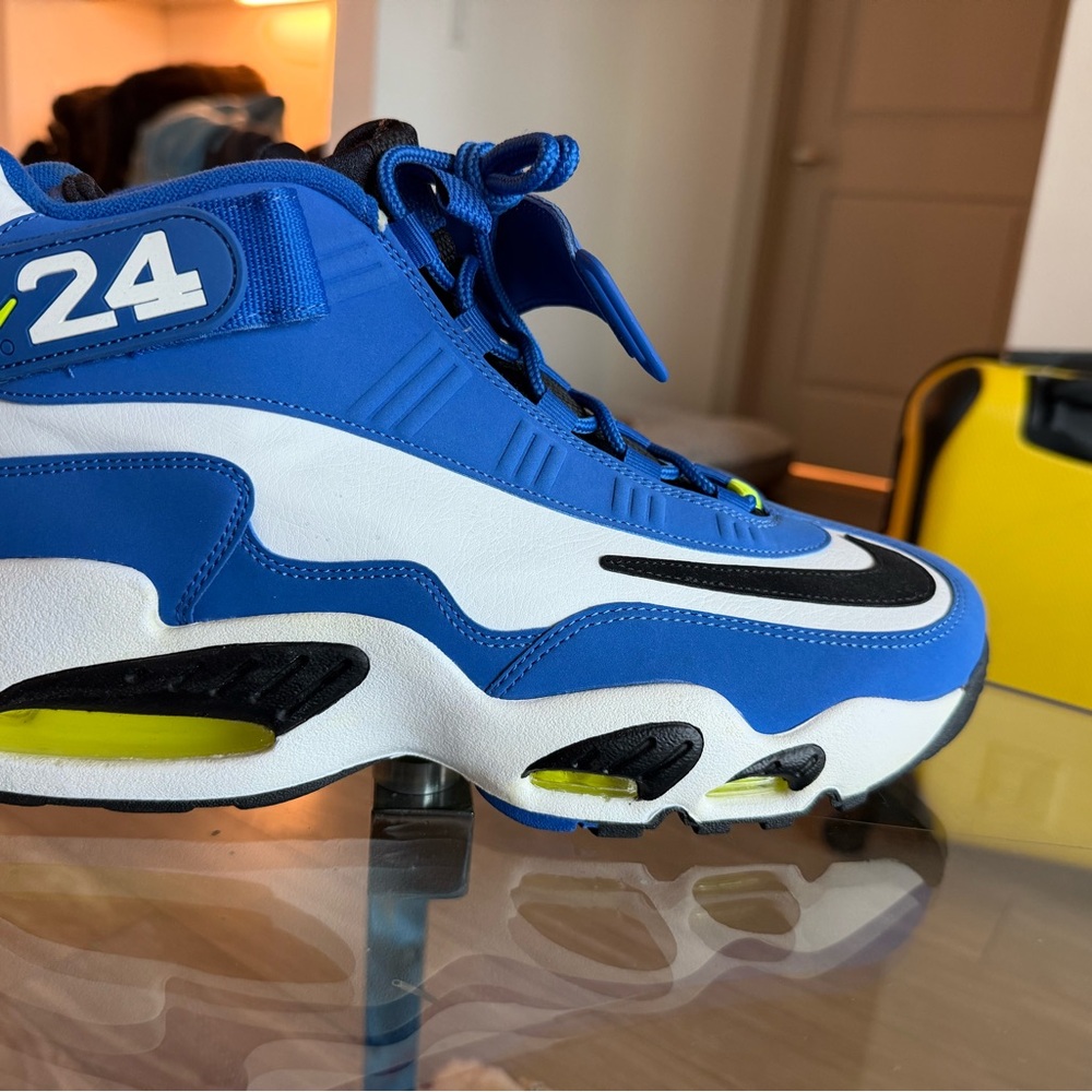 Nike Air Griffey Max 1
Men's Shoes
NO BOX - Picture 3 of 5